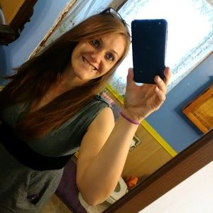 Meet your Posher, Maxine